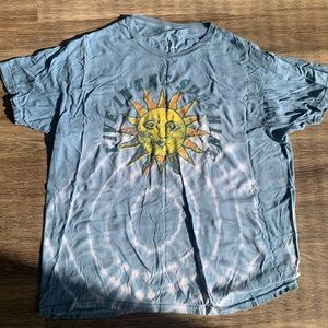 “Live In The Sunshine” Graphic tee